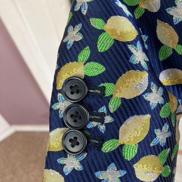 J.Crew lemon print blazer classic collarless style, lined, one frog closure🍋 - Picture 4 of 10